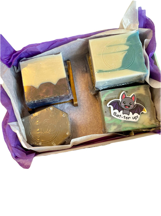 🦇 Dracula’s Midnight Soak Bundle – Gothic-Inspired Soap Set + Free Bamboo Dish & Sticker – $29.99 ($40+ Value!)